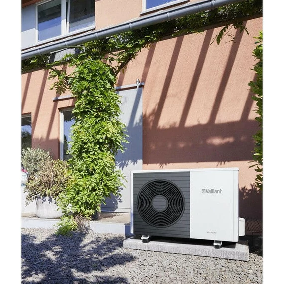 Vaillant aroTHERM plus VWL 75/6 A 230V levegő-víz hőszivattyú aktív hűtéssel, 1 fázis (0010023443)